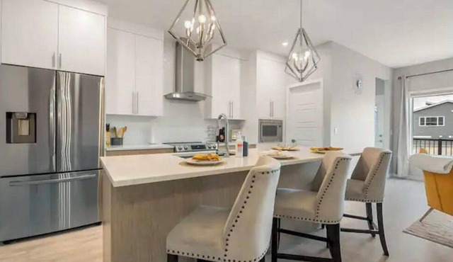 Luxury Modern Home - Livingstone