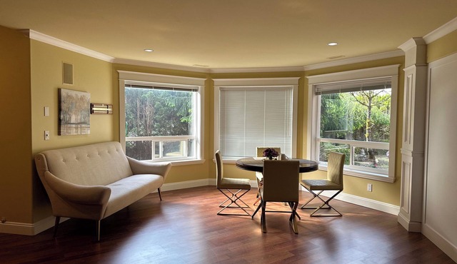 Luxury Red-brick Home: Private Bedroom/Bathroom: F301 [Not Whole House]