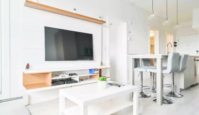 Luxury Top Floor💎FREE Parking💎PS4💎10min to Airport
