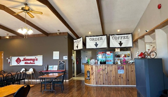 Maple Creek Motor Inn