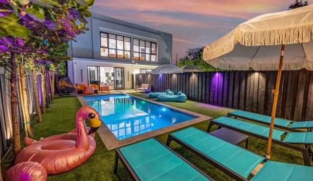 Mega Villa in Wynwood Two Pools BBQ Prime Location