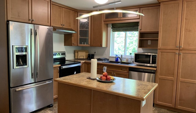 Merritt Crown Hill - 3 bedrooms w/AC