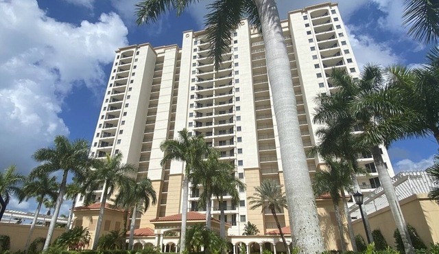 Minutes from Marco Island beaches. Large Luxury condo great price point!
