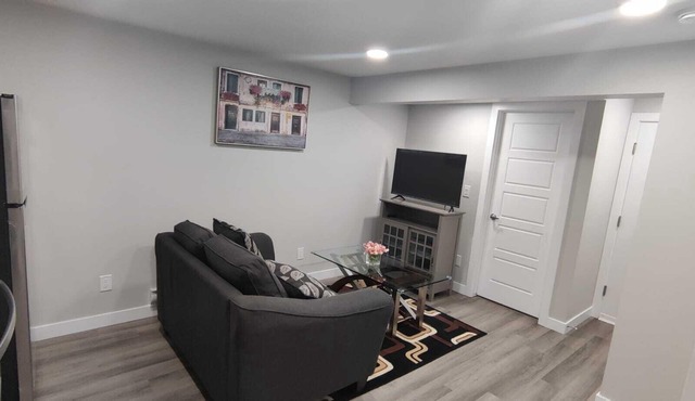 Modern 1BR Mini Guest Suite near WEM