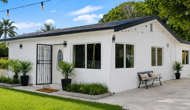 Modern Co-Living Home with Newly Renovated Private Rooms Available