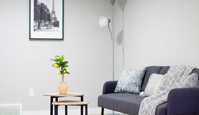 Modern Private Suite Near YYC | Kitchen, Laundry & Parking