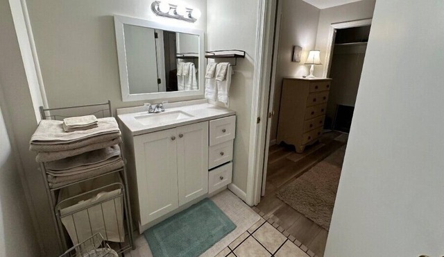 Morrisville Vt comfortable newly updated ground floor apartment