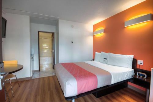 Motel 6-Fort Nelson, BC