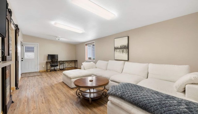 Mt Rushmore Duplex Retreat