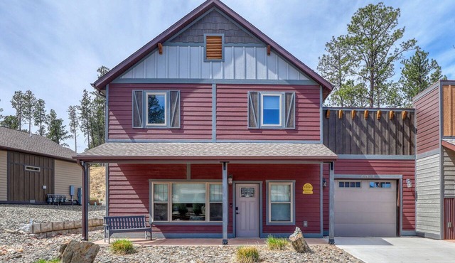 🌲Mt Rushmore Retreat 8 Min Drive | 2 Bedroom Sleeps 6- Fireplace