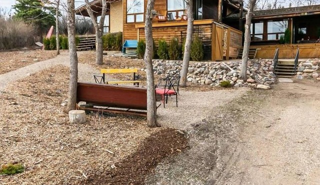 My Lovely Lakeview Cottage. Family Friendly With Access To The Lake.