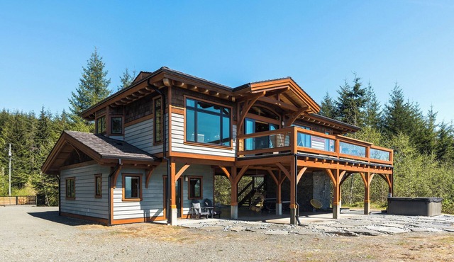 Mystic Beach Vacation Home-Oceanview modern timberframe with hot tub