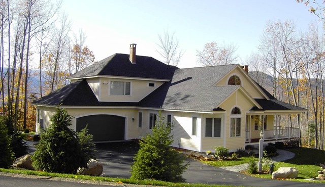 Near Story Land, Full Gourmet Kitchen, Crib, Views