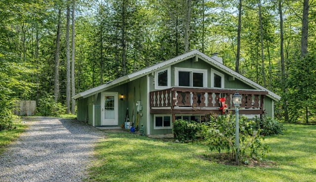 NEW Attitash Cabin/4 Min StoryLand/Dogs Ok