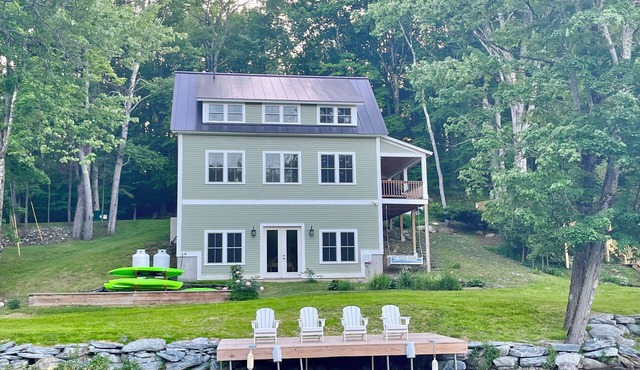New! Beautiful Lakefront Home near Burlington, VT