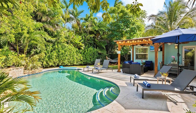 New Heated Pool Home in Fort Lauderdale,Charming Tropical Retreat Near Beaches, Shopping & Dining!