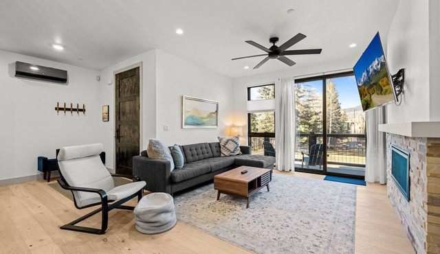 New Listing! Rooftop Haven | Hot Tub, BBQ & Views of Buffalo Mountain