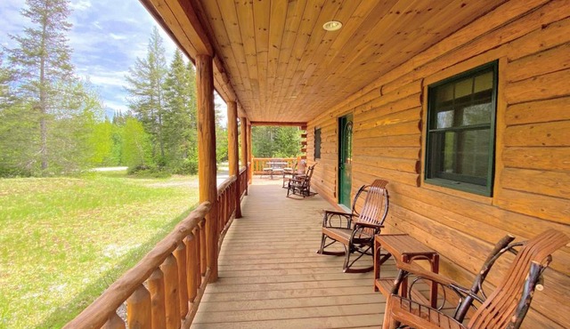 NEW Log cabin in the heart of the White Mountains - close to Bretton Woods Cannon Franconia
