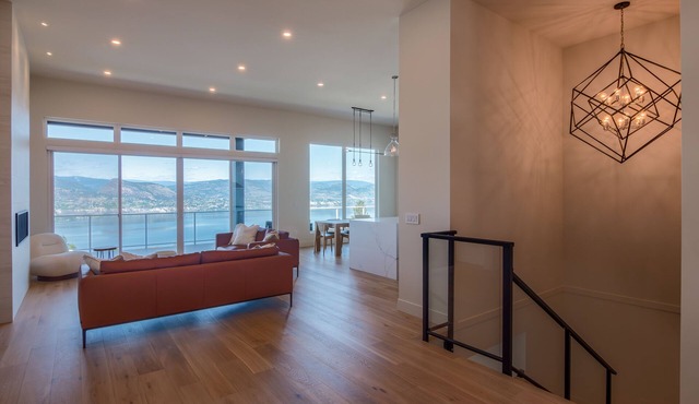 New Modern House in Naramata. 15% Senior 50+ Discount!