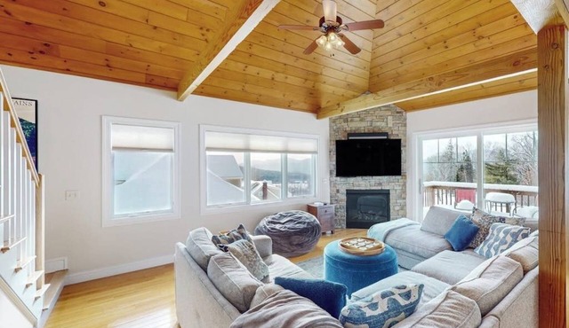 New Slopeside Home at Black Mountain w/Mountain Views, AC, Deck, Grill & WiFi