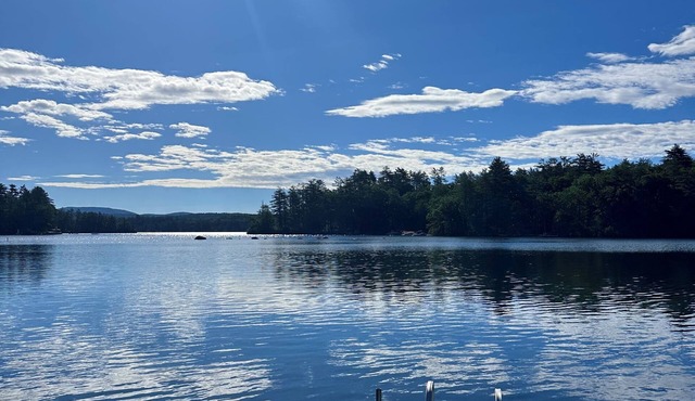 NEW! WINNISQUAM LAKEFRONT ~ PRIVATE DOCK ~ FIRE PIT ~ SLEEPS 12