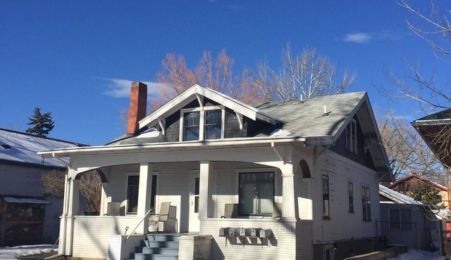 Nice large home to enjoy close to University and center of town