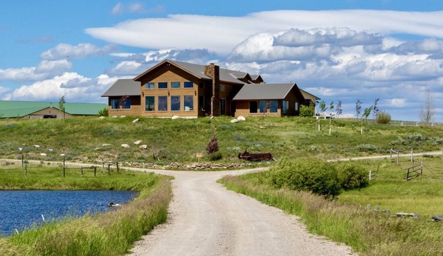 North Western WY Horse Ranch 5 Miles from WY Mountain Range