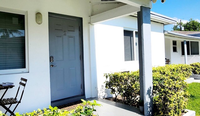 Oasis at Hollywood II - Sleep 4 - Unit 2