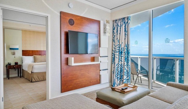 Ocean View Apartment w/Kitchen in Luxury Beach Resort