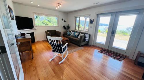Oceanfront Garden Suite - Stunning Views & Wildlife