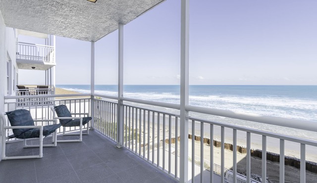 Oceanfront Getaway - 2 Bedroom Condo with Beach Views!