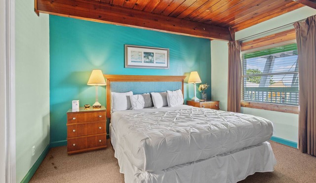 Oceanfront Inn, Partial Ocean View, King Bed, #7