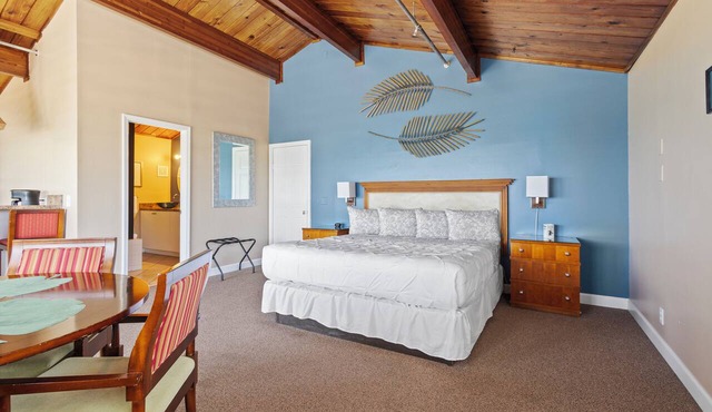 Oceanfront Inn Suite, Ocean and Inlet Views, King Bed, #12