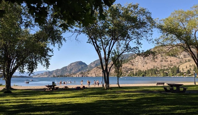 Okanagan Condo - Skaha Lake Paradise