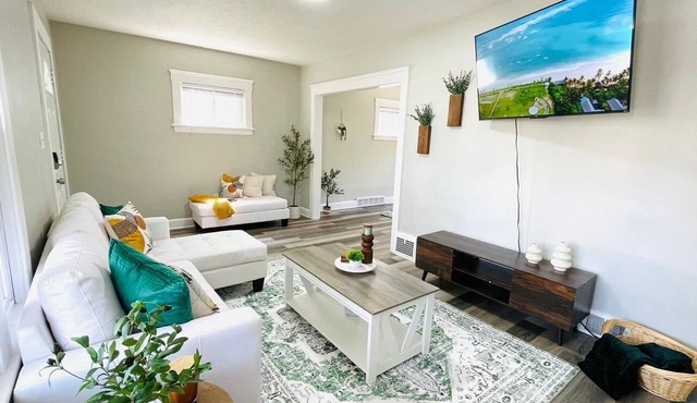 Olive and Sunshine CLE House
