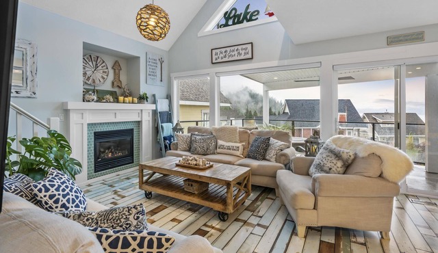 ONE OF A KIND- LAKE VIEW COTTAGE-absolutely stunning FAMILY cottage.