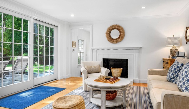 Osterville Retreat – A/C, WiFi & Pet-Friendly
