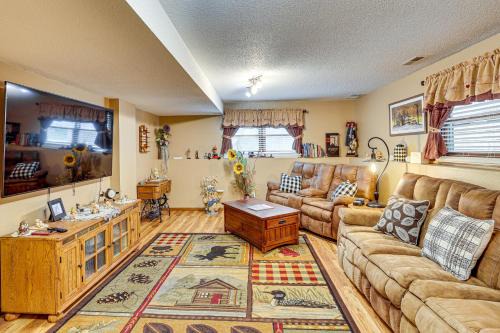 Outdoor Kitchen & Patio Oasis! 5BR Rapid City Home