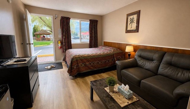 Overlander Motel