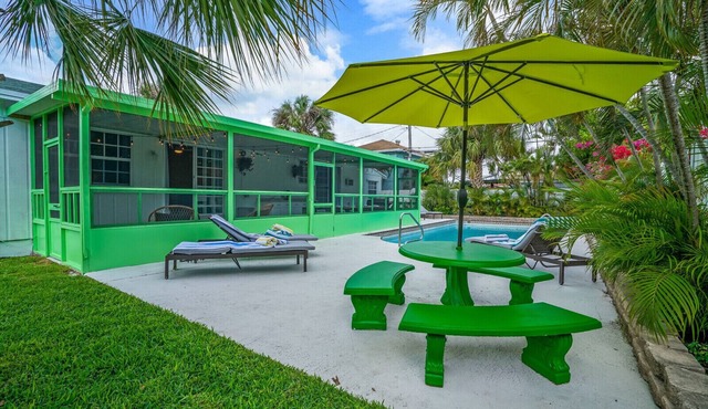 *Palm GREEN Haus* w/Pool Oasis