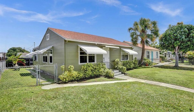 Palm Wave Says - 5 Star - Quiet Area - Stocked