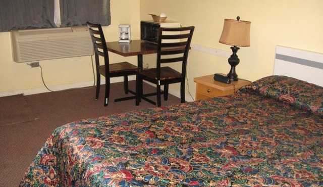 Pals Motel and RV Park
