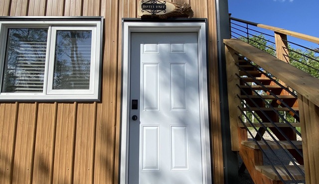 Payne Lake Wilderness Huts - Hotel Unit