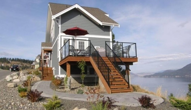 Peaceful Lake View Cottage, La Casa Resort, Okanagan Lake