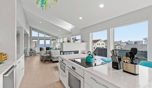 Penthouse Oceanview & Nautical Retreat