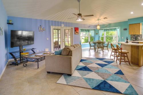 Pet-Friendly Sebastian Home: w/Porch + Lake View!