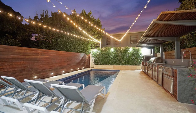 Pool, BBQ, & Centrally Located!