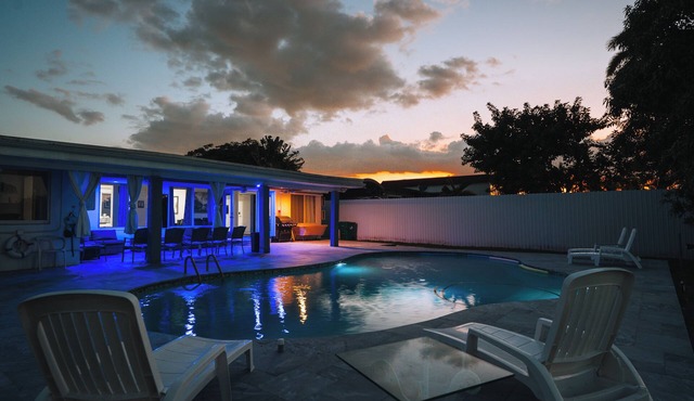 Pool Home in North Miami Beach. Everyone gets their own bed !