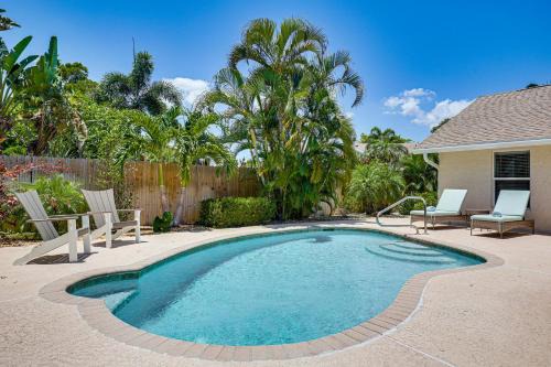 Poolside Oasis! Family Home 4 Mi to Delray Beach