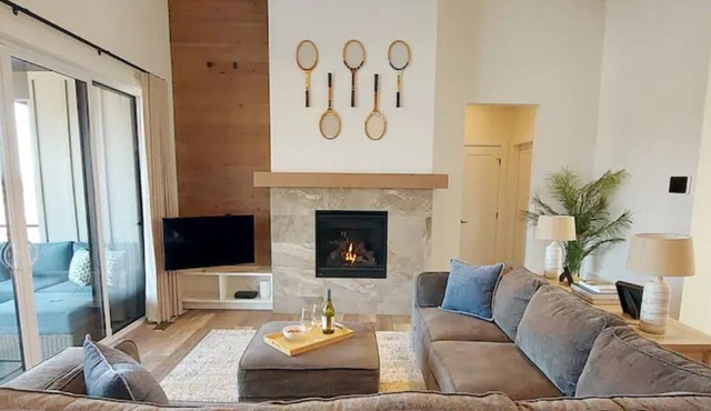 Predator Ridge Modern Farmhouse - Fairway Views!
